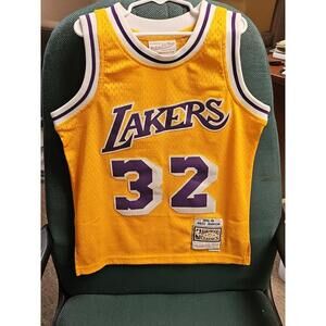 Mens Mitchell & Ness NBA Swingman Jersey LA Lakers 1984 Magic Johnson
